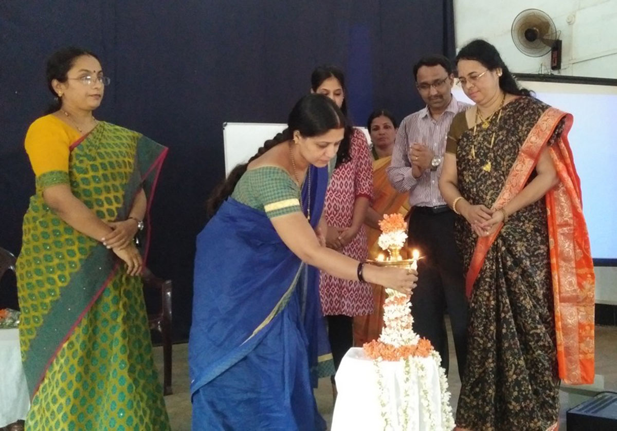 ಹಿತಮಿತ ಆಹಾರ ಸೇವಿಸಿ, ಆರೋಗ್ಯದ ಬಗ್ಗೆ ಕಾಳಜಿ ವಹಿಸಿ: ಮಹಿಳೆಯರಿಗೆ ಡಾ.ಚೈತ್ರಾ ಹೆಬ್ಬಾರ್ ಕಿವಿಮಾತು